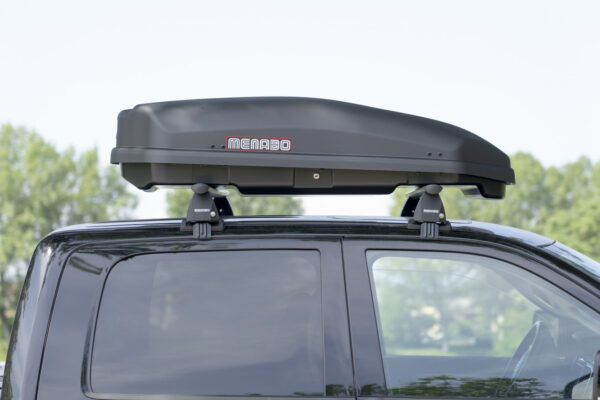 Cutie portbagaj Menabo Satellite 330 ABS Dark, 141x77x34cm - imagine 4