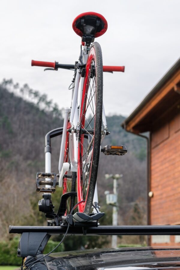 Suport bicicleta Menabo Chrono cu prindere pe bare transversale - imagine 19