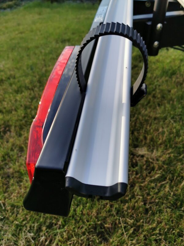 Suport biciclete Menabo Merak Tilting Plus pentru 3 biciclete cu prindere pe carligul de remorcare - imagine 7